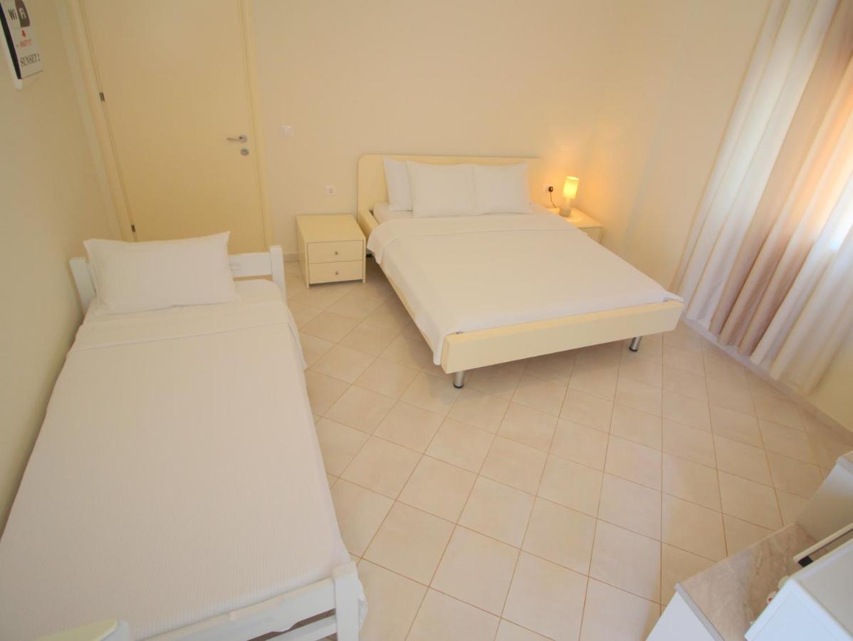 Sunset Apartments Berdenesh Sarandë 外观 照片